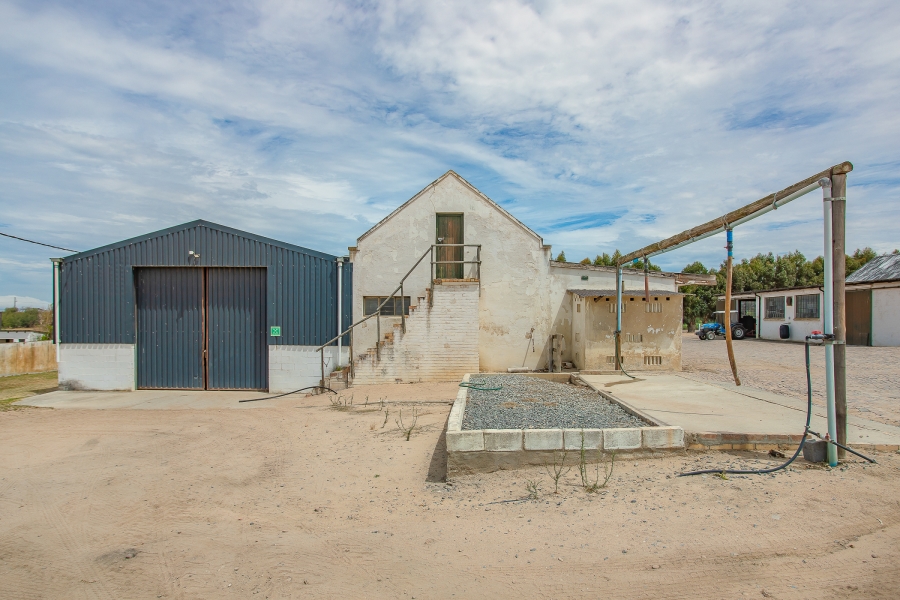 6 Bedroom Property for Sale in Lyndoch Western Cape